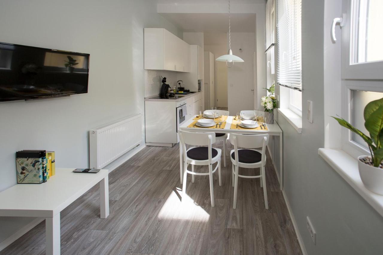 Zentral Gelegene, Helle Studio Apartments Nürnberg Exterior foto